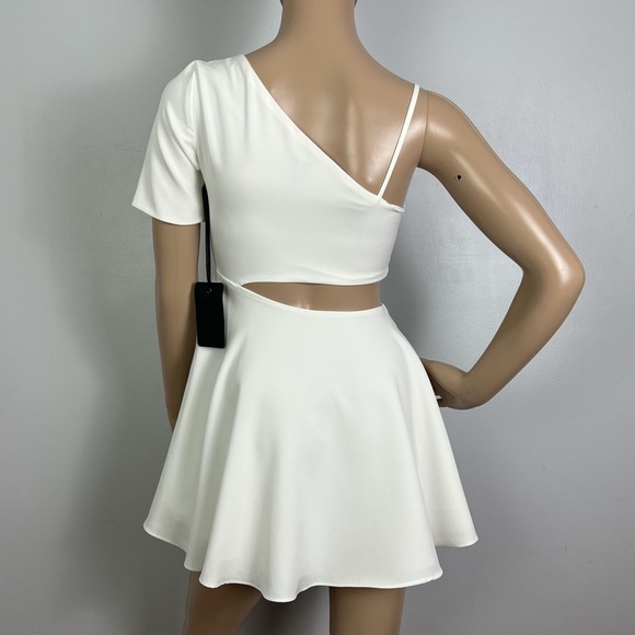 NEW NBD REVOLVE IVORY FIT & FLARE MINI DRESS - Picture 10 of 12